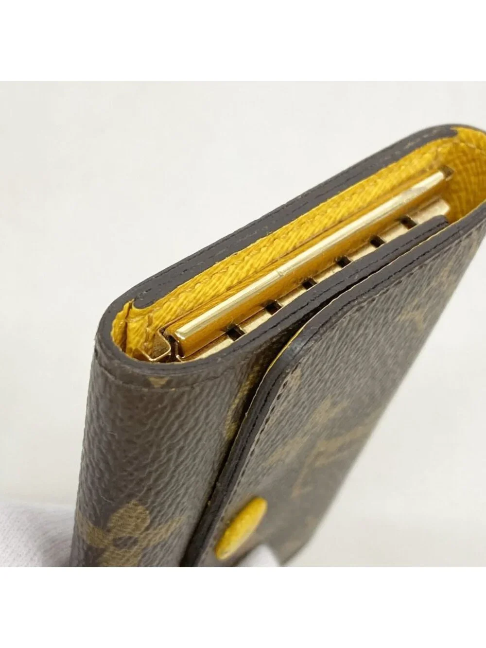 Louis Vuitton Key Case Monogram Multicles 6 Mimosa Key Holder